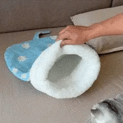 PurrLounge™ - Sleeping bag for dogs & cats