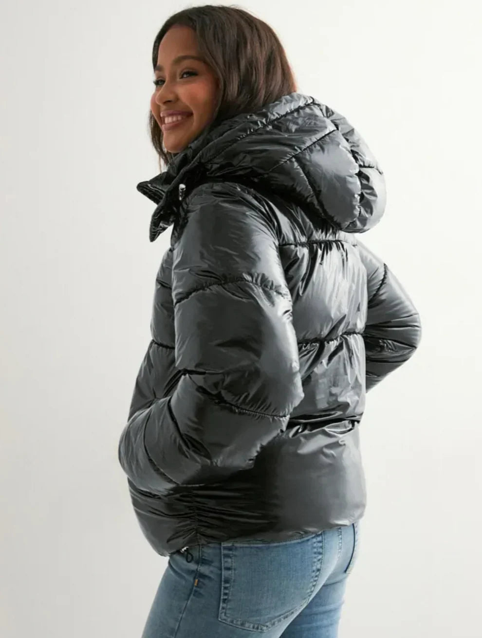 Elyora | Glossy down jacket